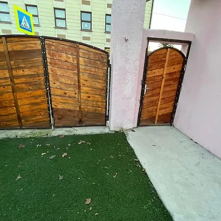 Apartment Porta Pink