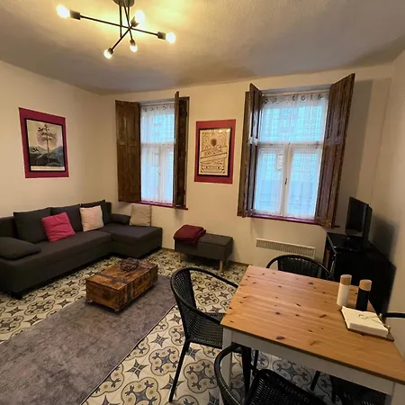 Porta Pink Apartment